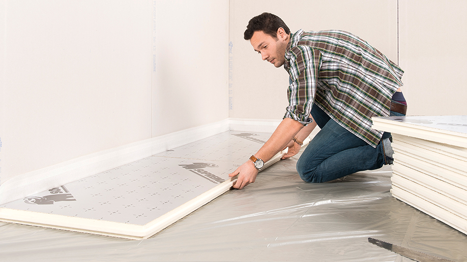 Ficha los trucos más fáciles para evitar que entre frío por las ventanas y  puertas