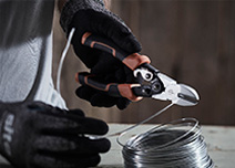 alicates-bricodepot Las herramientas basicas para formar tu primer kit de bricolaje