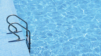 Cómo limpiar tu piscina: los mejores consejos
