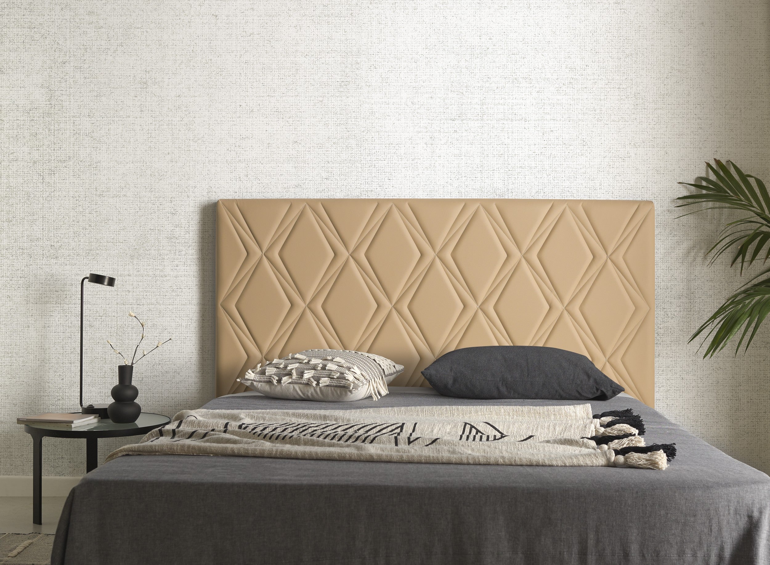 Cabecero rubí para cama de 160 de polipiel camel 165x115x8.