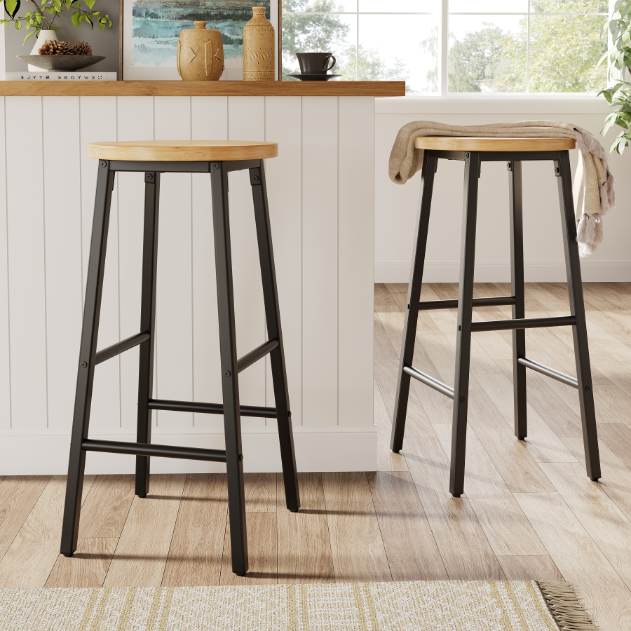 Conjunto de 2 taburetes de bar negro efecto madera con reposapiés