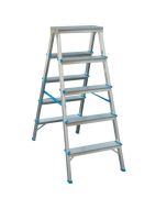Escalera de tijera con doble acceso y 5 peldaños Mac Allister