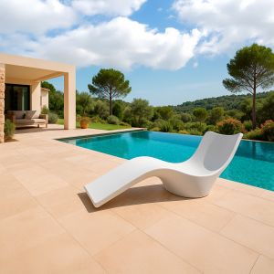 Tumbona de jardín blanca de plástico para piscina y exterior resistente