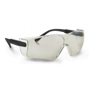 Gafas de seguridad con lentes blancos.
