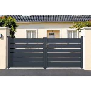 Puerta batiente regulable ancho 3,5m vogel h.120cm aluminio gris