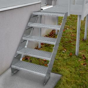 Escalera galvanizada ajustable de 4 escalones 600mm de ancho