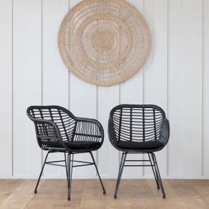 Pack de 2 sillones de ratán sintético negro con cojines cinta