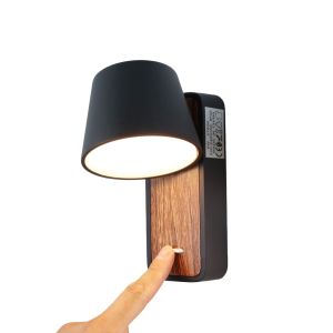 Aplique moderno aluminio negro madera, foco lectura LED 6w