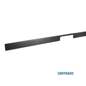 Tirador aluminio peak acabado negro cepillad dist. 768mm.