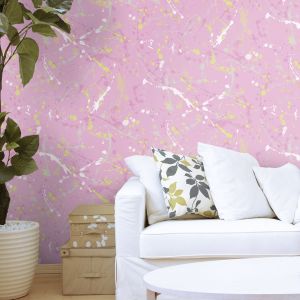 Papel pintado texturizado juvenil efecto manchas de pintura rosa