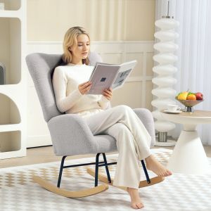 Mecedora tapizada gris claro reposabrazos patines madera salón dormitorio