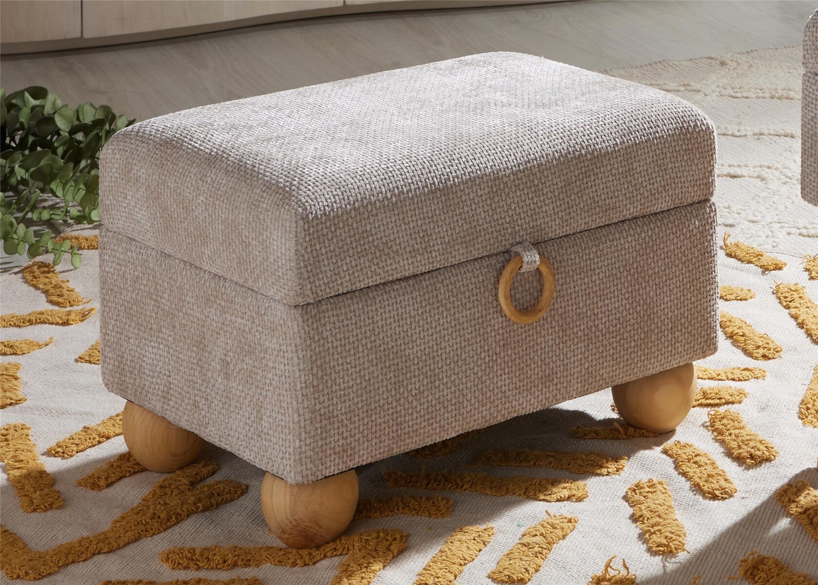 Banqueta lukman chenilla gruesa beige 33 cms. 49x33x33 cms